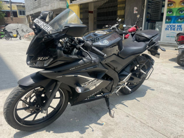 2019-yamaha-r15-v3-showroom-condition-clear-document-ct-big-3