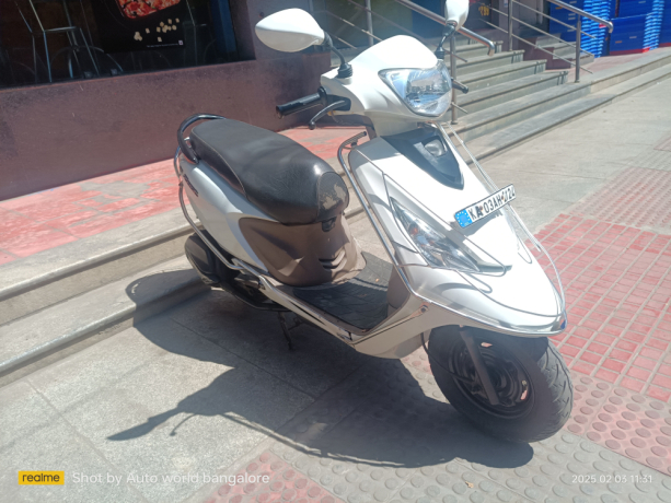 tvs-scooty-zest-excellent-condition-clear-document-ct-9060059444-big-5
