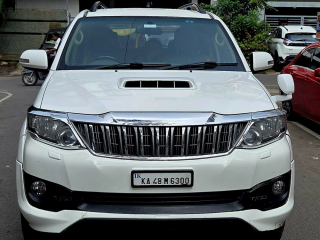 toyota-fortuner-manual-diesel-2-ower-insurance-1