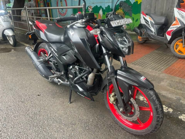 2022-tvs-apache-160cc-abs-showroom-condition-clear-document-ct-big-3