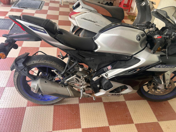 r15m-big-4