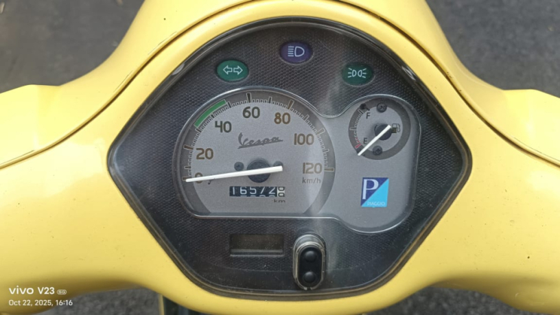 vespa-2017-excellent-condition-clear-document-ct-big-6