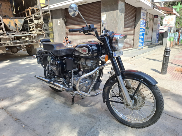 royel-enfield-classic-500-bullet-500cc-showroom-condition-clear-document-ct-big-3