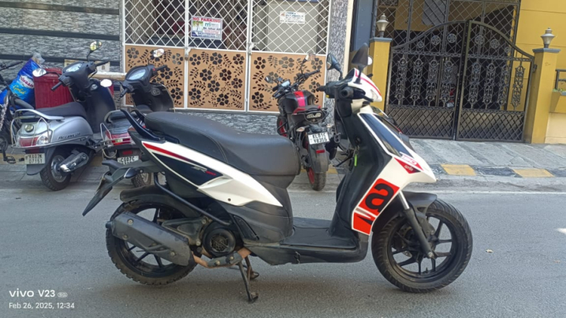 aprilia-125-2020-model-8889-big-1
