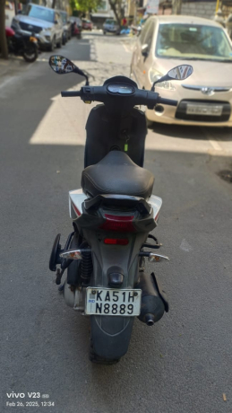 aprilia-125-2020-model-8889-big-3